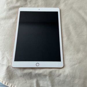 Apple iPad 8th generation 32GB memory 10.2” Model A2428 WiFi+4G cellular